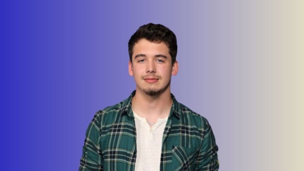 Noah Thompson net worth — young country singer in a green plaid shirt posing confidently against a blue to beige gradient background.